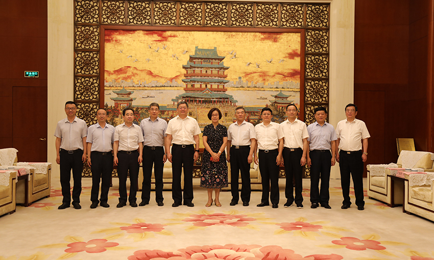 合照省長(cháng)850.jpg